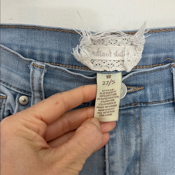 Altar’d State Light Wash High Rise Flare Jeans size 27 - Picture 2 of 7